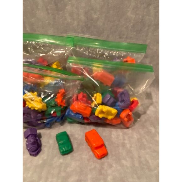 Learning Resources Mini Motors Counting Sorting‎ STEM 6 Shapes - 131 Total - Picture 5 of 10